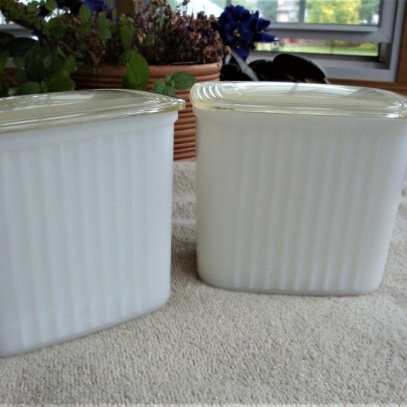 2 Vintage Anchor Hocking Milk Glass storage w/Lids - Picture 2 of 7